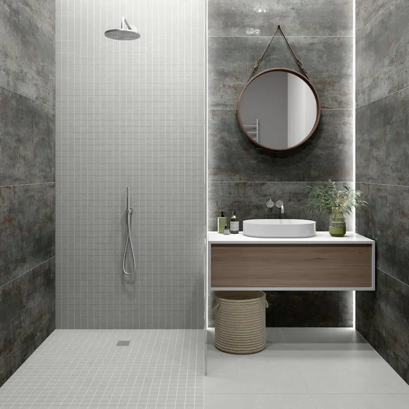 Douche à l'italienne en mosaïque grise effet pierre