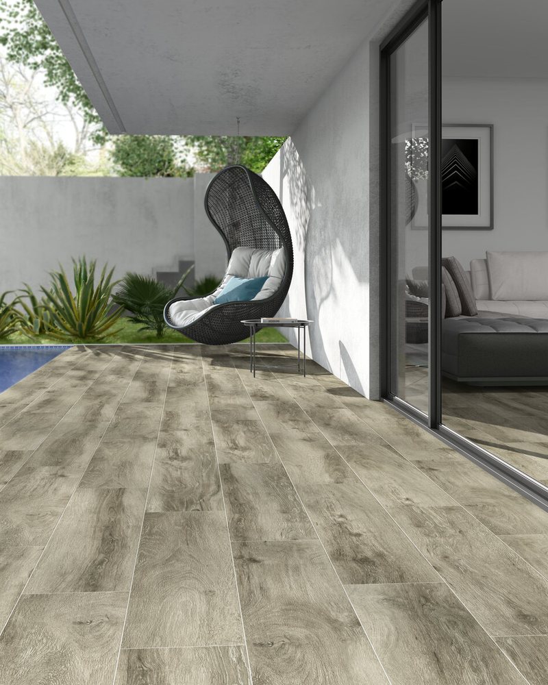 Abords de piscine en grès cérame effet bois Tau Forever Olivo 25 × 75