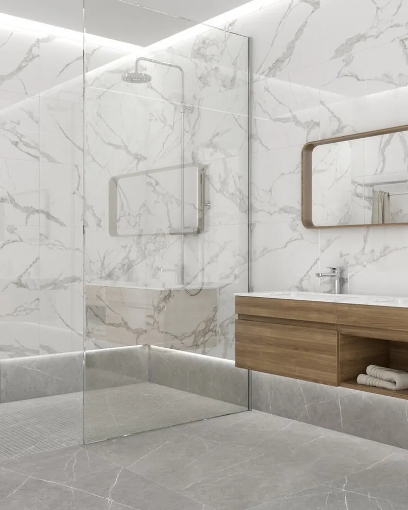 Salle de bain en grès cérame effet marbre blanc 75 × 150